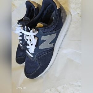 New Balance Men's Navy Sneakers